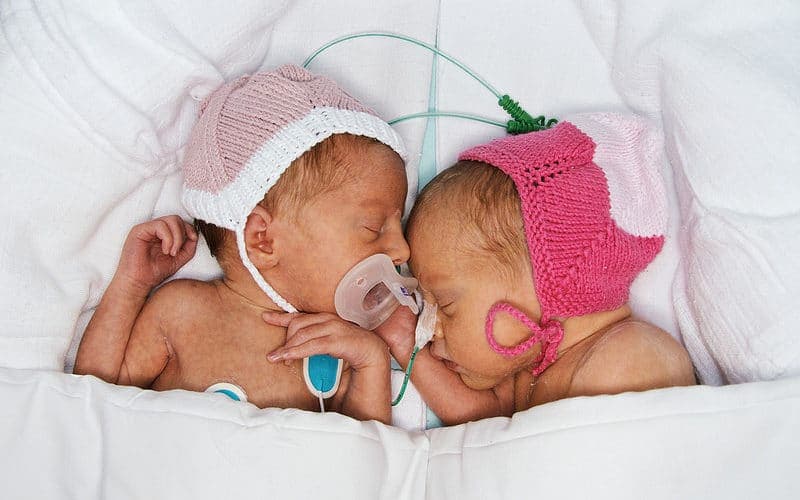 NICU Survival Guide for Twin Parents